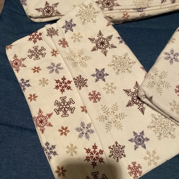 Eddie Bauer Flannel Collection Cotton Bedding Sheet Set, TWIN size. Snowflakes❄️ - Picture 4 of 7